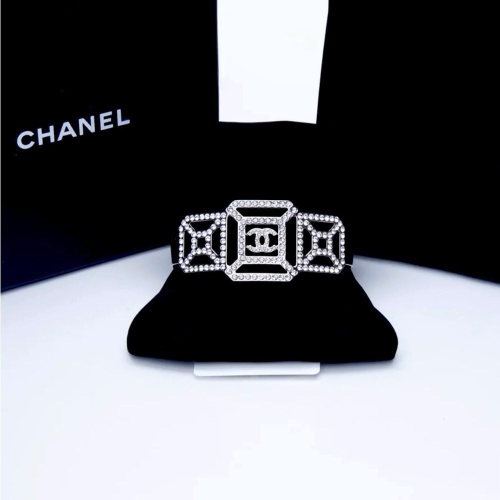 Chanel Crystal Bracelet - 100 % Authenticate (Certificate Included) Like New
